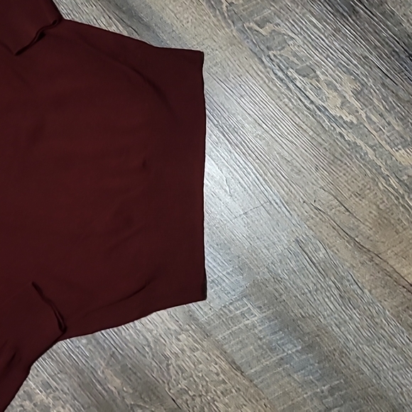 Gently Loved women's v-neck sweater size XS made by McCarthy red-purple color - Picture 7 of 8
